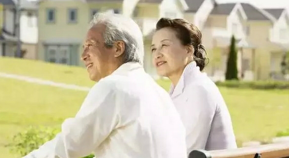 老年人适合买什么保险 怎样防止保费过高