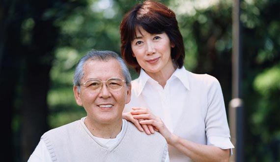 老年人适合买什么保险 怎样防止保费过高
